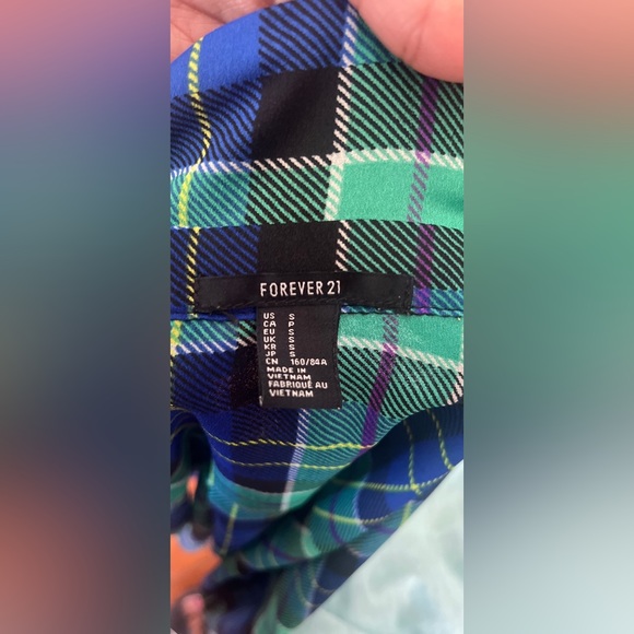 Forever 21 Blue and green plaid chiffon shoulder off top size small - Picture 7 of 7